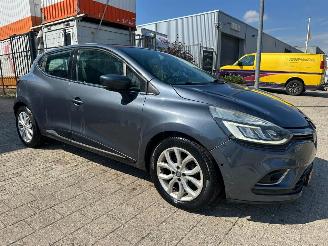 škoda osobní automobily Renault Clio 1.2 TCe Automaat Intens 2016/10