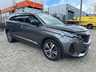 Voiture accidenté Peugeot 5008 1.2 PureTech Allure Pack Business 7p 2022/6