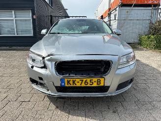 Volvo V-70 2.5T Automaat Summum picture 2
