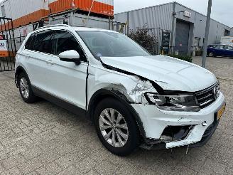 krockskadad bil auto Volkswagen Tiguan 1.4 TSI Comfortline Business 2017/2