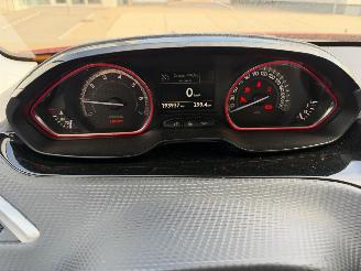 Peugeot 2008 1.2 PureTech GT-line picture 9