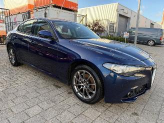 damaged passenger cars Alfa Romeo Giulia 2.2 Eco Automaat Business Super 2017/10