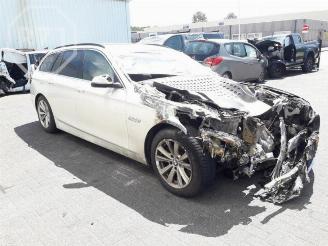BMW 5-serie 5 serie Touring (F11), Combi, 2009 / 2017 520d xDrive 16V picture 2