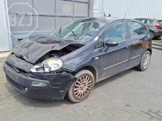 Vrakbiler auto Fiat Punto Punto Evo (199), Hatchback, 2009 / 2012 1.3 JTD Multijet 85 16V Euro 5 2011/4