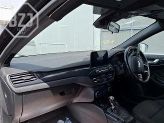 Ford Focus Focus 4, Hatchback, 2018 / 2025 1.0 Ti-VCT EcoBoost 12V 125 picture 4