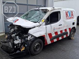 Coche siniestrado Opel Combo Combo Cargo, Van, 2018 1.5 CDTI 75 2021/2