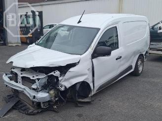 Coche siniestrado Renault Express Express, Van, 2021 1.5 dCi 95 2022