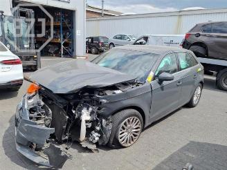 Uttjänta bilar auto Audi A3 A3 Sportback (8VA/8VF), Hatchback 5-drs, 2012 / 2020 1.0 TFSI 12V 2016/9