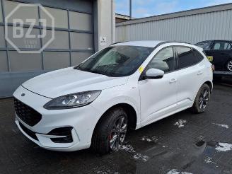 Vrakbiler auto Ford Kuga  2023/4