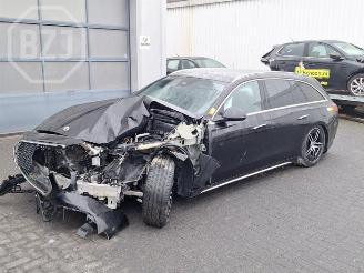 Vrakbiler auto Mercedes E-klasse E Estate (S214), Combi, 2023 E-300 e 2.0 Turbo 16V 2024/9