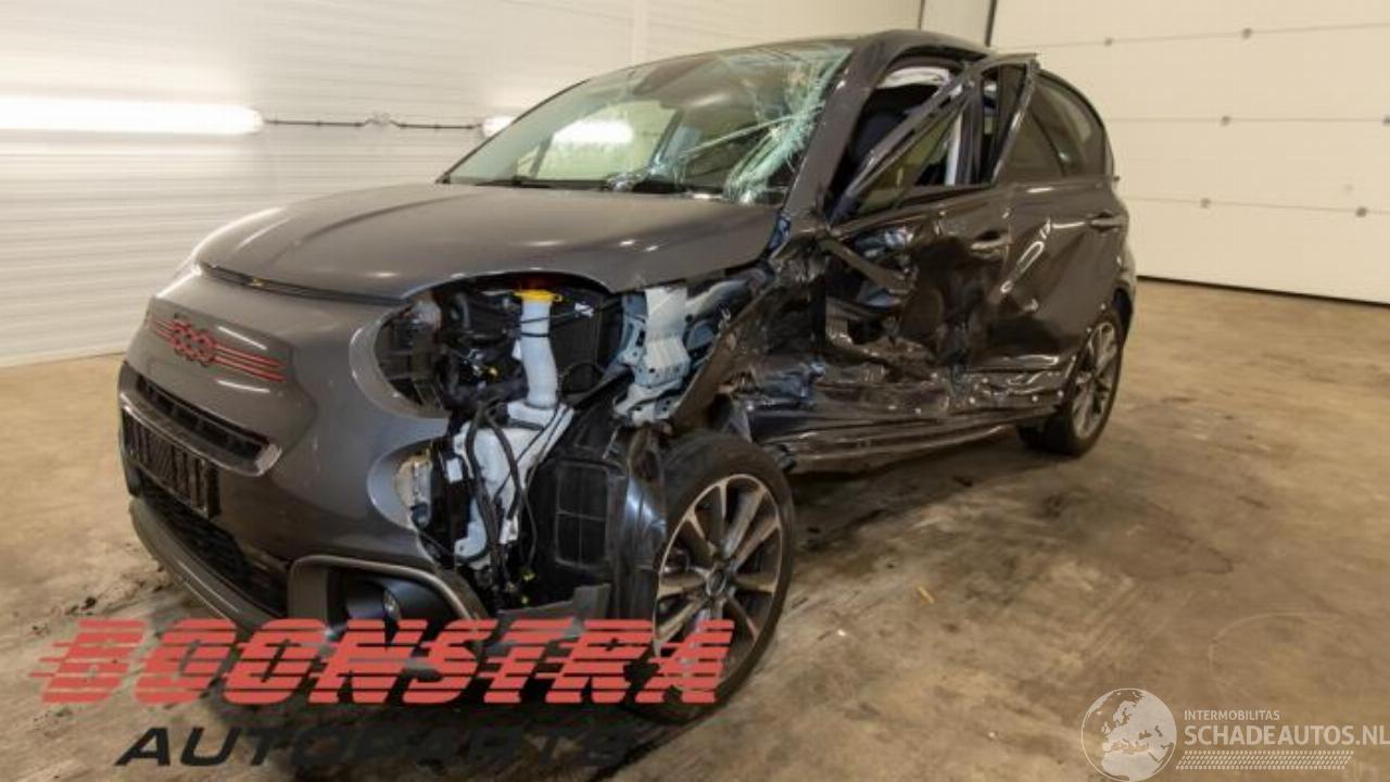 Fiat 500X 500X (334), SUV, 2014 1.5 Hybrid Turbo 16V