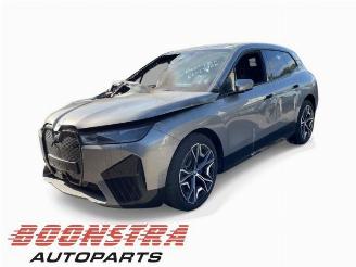 Autoverwertung BMW iX iX (I20), SUV, 2021 xDrive40 77 kWh 2023/7