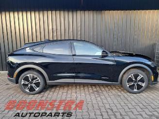 Ford Mustang Mach-e Mustang Mach-E, SUV, 2020 75kWh RWD, 98kWh Extended RWD picture 3
