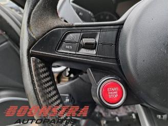 Alfa Romeo Giulia Giulia (952), Sedan, 2015 2.9 Bi-Turbo V6 24V Quadrifoglio Verde picture 22