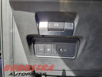 Land Rover Discovery Discovery Sport (LC), Terreinwagen, 2014 1.5 P300e 12V AWD picture 16