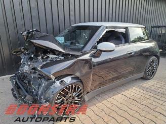 Démontage voiture Mini Mini Mini Electric (J01), Hatchback 3-drs, 2023 Cooper E 40.7 kWh 2025/4