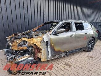 Autoverwertung BMW 5-serie 5 serie Touring (G61), Combi, 2024 550e xDrive 3.0 2025/1