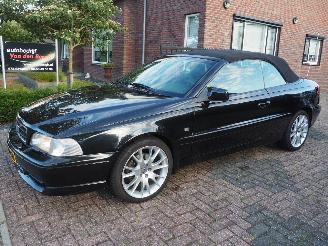 damaged passenger cars Volvo C-70 2.4T Convertible 2002/5