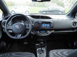 Toyota Yaris 1.5 VVT-i Executive Automaat picture 24