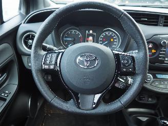 Toyota Yaris 1.5 VVT-i Executive Automaat picture 25