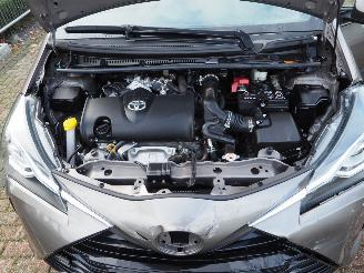 Toyota Yaris 1.5 VVT-i Executive Automaat picture 13