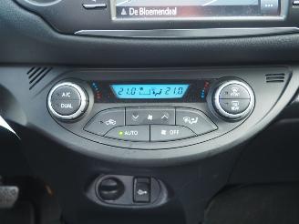 Toyota Yaris 1.5 VVT-i Executive Automaat picture 32