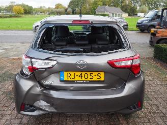 Toyota Yaris 1.5 VVT-i Executive Automaat picture 5