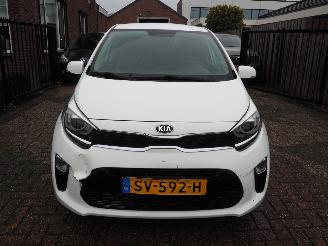 Kia Picanto 1.0 CVVT Design Edition picture 2