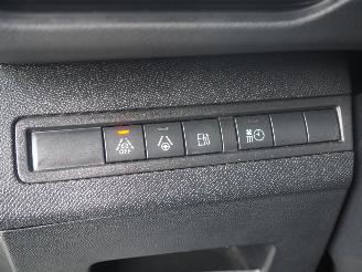 Peugeot 3008 1.6 Hybrid 225 GT picture 34
