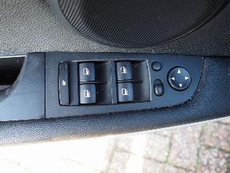 BMW 3-serie 320i Business Line Automaat picture 35