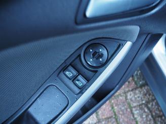 Ford Focus 1.0 EcoBoost Lease Trend picture 19