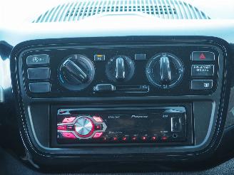 Volkswagen Up! 1.0Move Up! BlueMotion picture 15