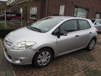 Damaged car Toyota Auris 1.6 Comfort 2011/2