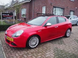 krockskadad bil auto Alfa Romeo Giulietta 1.4T Distinctive Automaat 2011/11