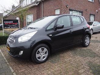 krockskadad bil auto Kia Venga 1.4 CVVT X-Tra 2010/11