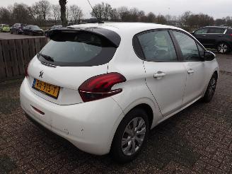 Peugeot 208 1.2 PureTech Blue lion picture 4