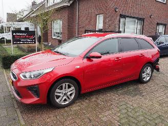 Schadeauto Kia Ceed Sportswagon 1.0 T-GDI 2020/10