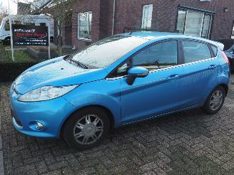 uszkodzony samochody osobowe Ford Fiesta 1.6 TDCI Ghina 2012/2