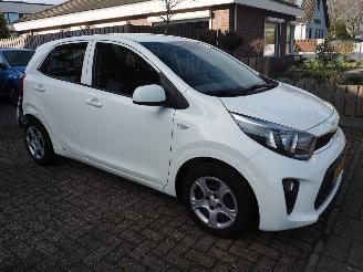Kia Picanto 1.0 Dpi Comfortline picture 3