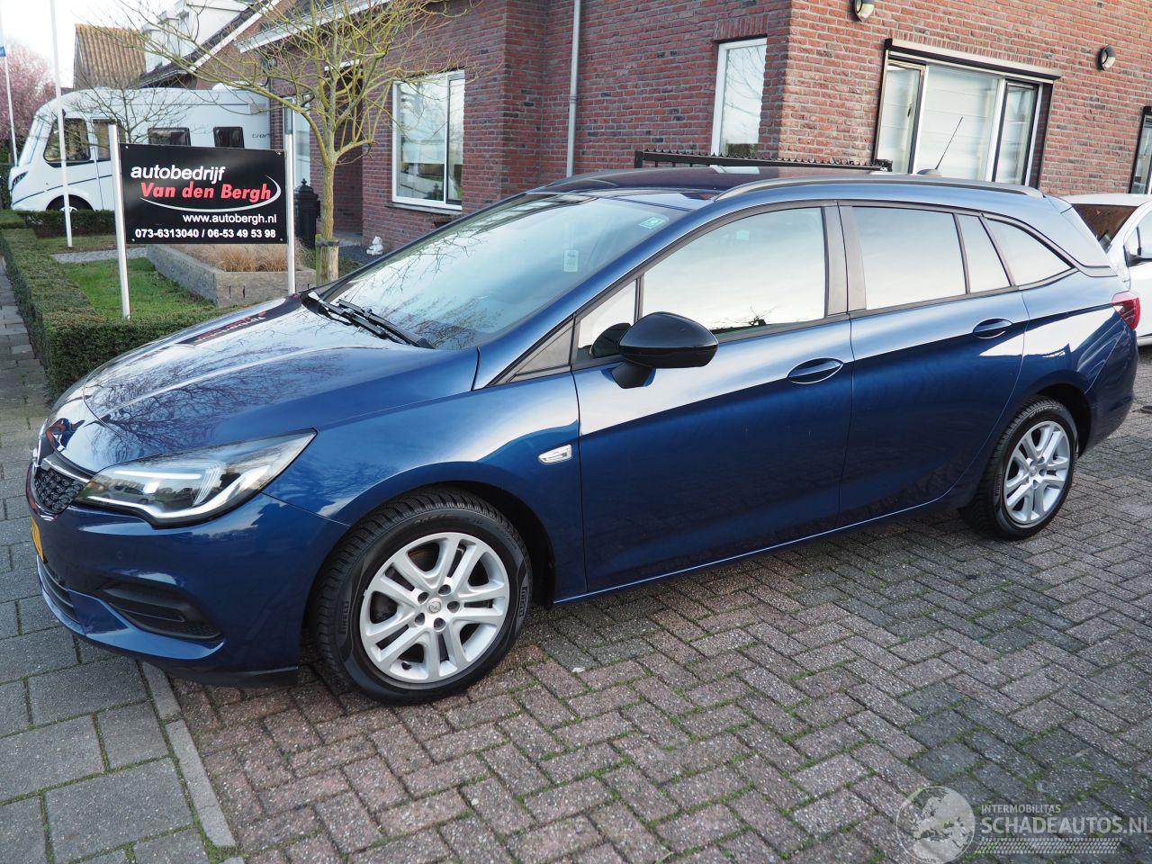 Opel Astra Automaat 1.4 Edition LEZEN !!!