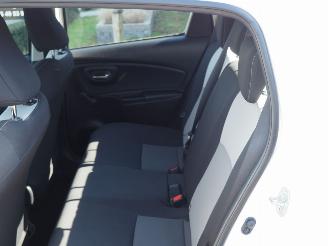 Toyota Yaris 1.5 hybrid design sport picture 13