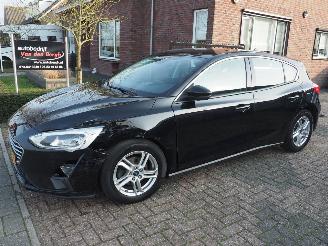 skadebil auto Ford Focus 1.0 EcoBoost Trend Edition Business 2018/10
