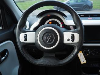 Renault Twingo 1.0 SCe Intens picture 18