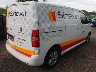 Peugeot Expert 1.5 BlueHdi 120 Standard Asphalt picture 4