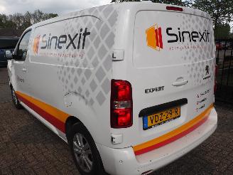 Peugeot Expert 1.5 BlueHdi 120 Standard Asphalt picture 6