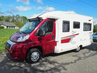 krockskadad bil camper Elnagh  T 650 2008/2