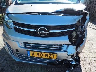 Opel Vivaro 2.0 BlueHDI DubbelCabine Automaat picture 10