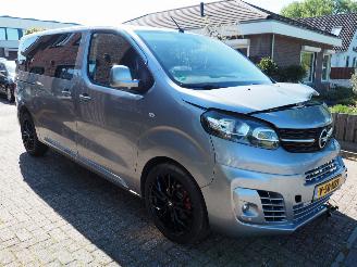 Opel Vivaro 2.0 BlueHDI DubbelCabine Automaat picture 3