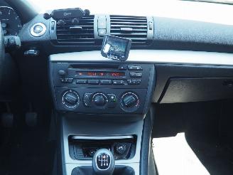 BMW 1-serie 116i picture 12