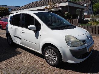 Renault Modus 1.6-16V Night&Day Automaat picture 3